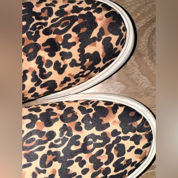 Steve Madden cheetah print Symba slip on tennis shoes size 8.5 - Picture 6 of 13
